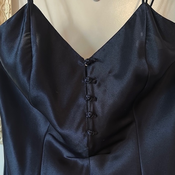 SILK & SATIN | Vintage Elegant Black Satin Shorts Jumper with Button Closure - Picture 2 of 16